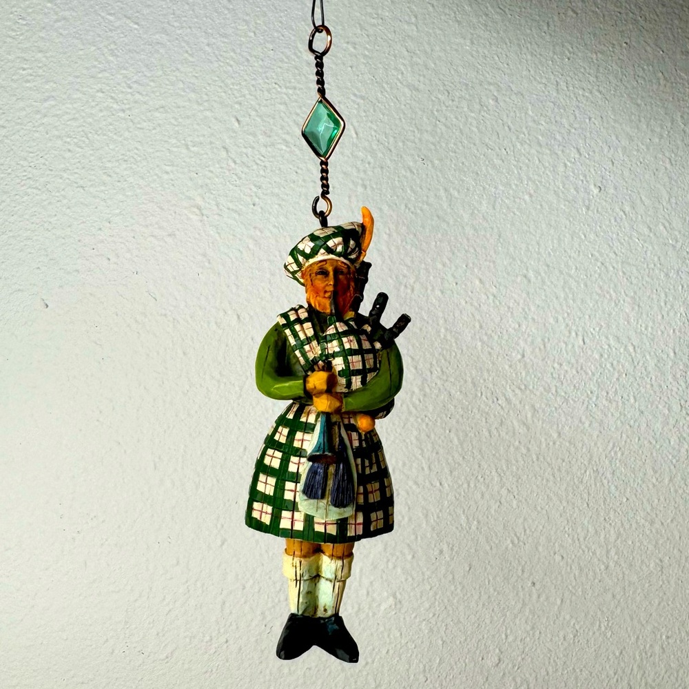 Jim Shore Heartwood Creek 12 Days of Christmas 11 Pipers Piping Single O…